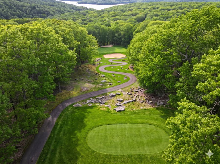 Hole 16 par 3 looking out over Lake Wallenpaupack